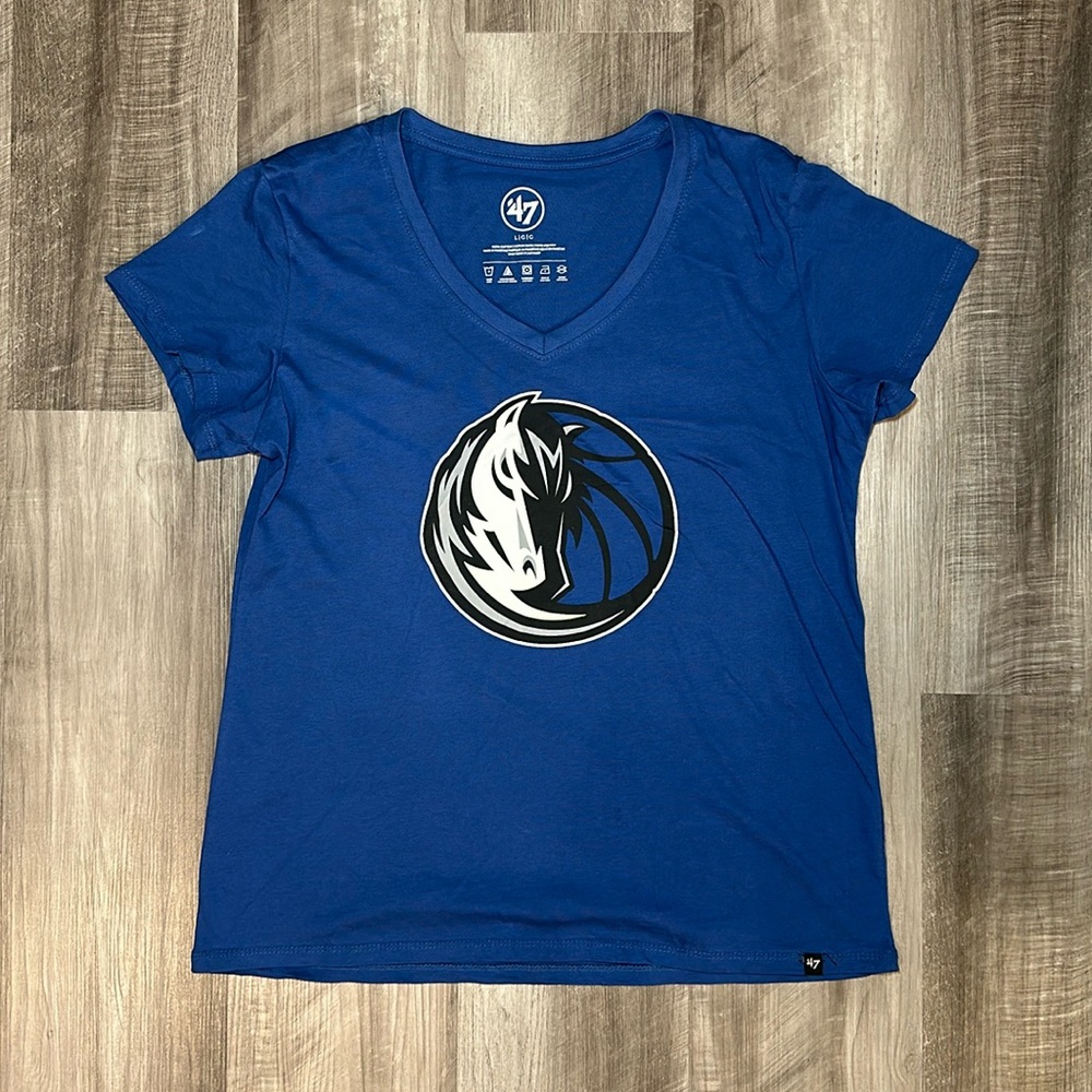 Dallas Mavericks 47 Brand V-Neck Tee - Large